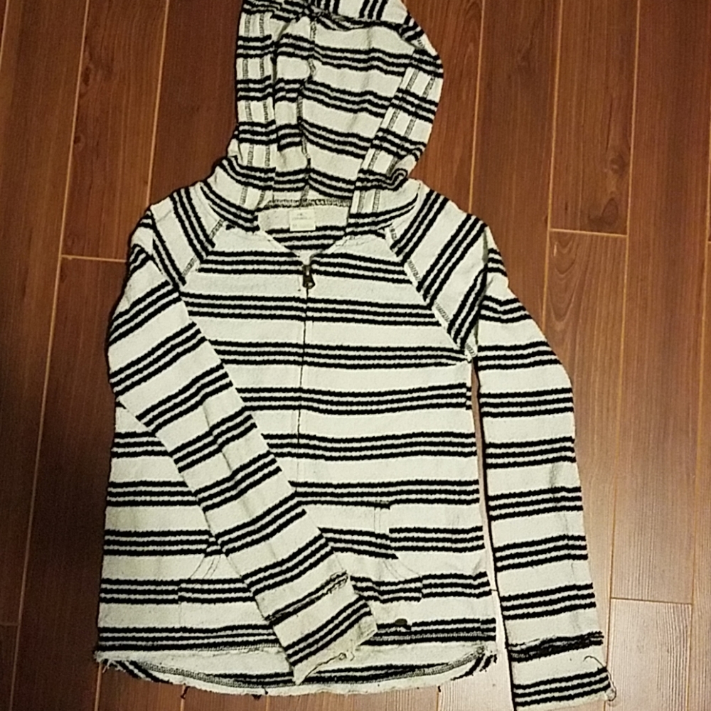 O'Neill beach cover up jacket